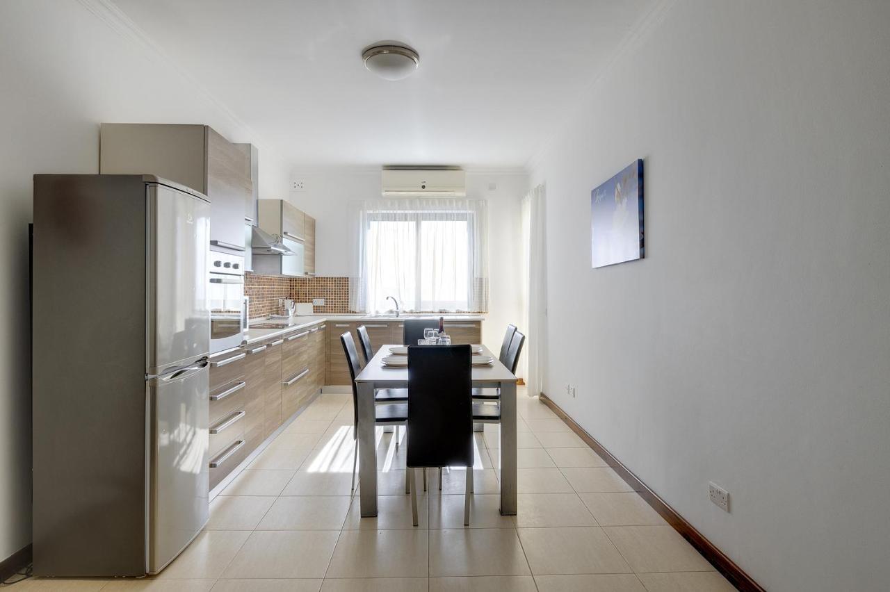Modern 3 Bedroom Apartment In Central สลีมา ภายนอก รูปภาพ